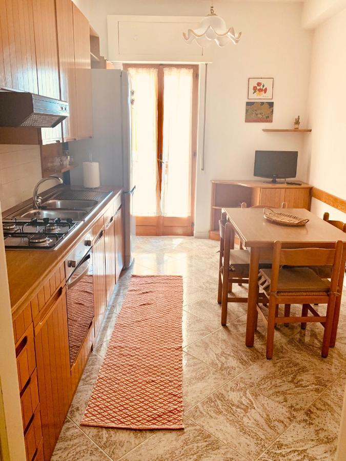 Via Solaro, Appartamento In Pieno Centro Формия Экстерьер фото